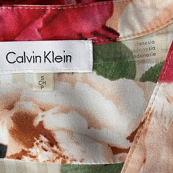 Calvin Klein Small Top Floral Checked Long Roll-Tab Sleeves V-Neck Button-Up - Picture 10 of 12